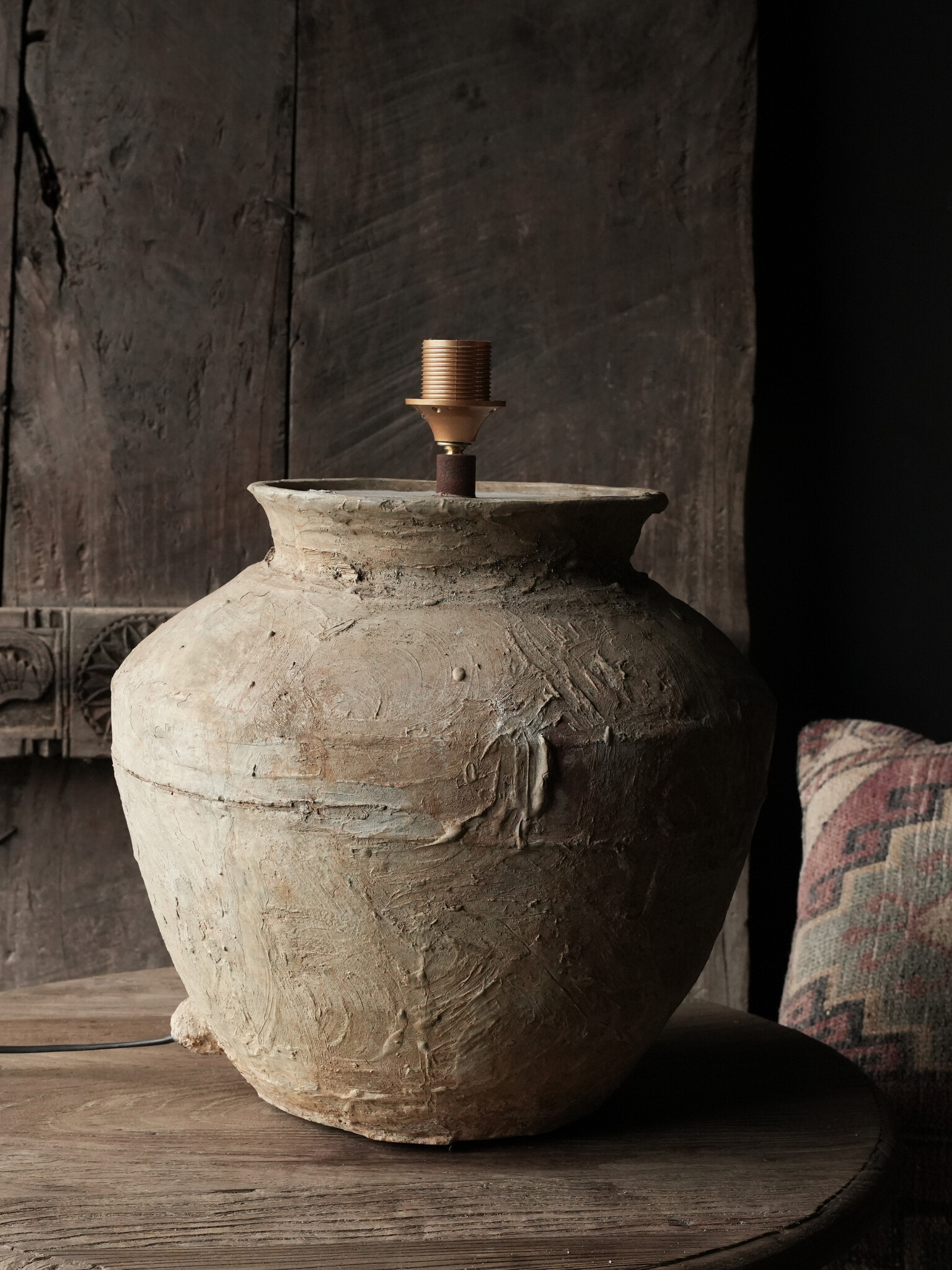 Wabi Sabi imperfecte Kruiklamp van oude Authentieke Waterpot-6