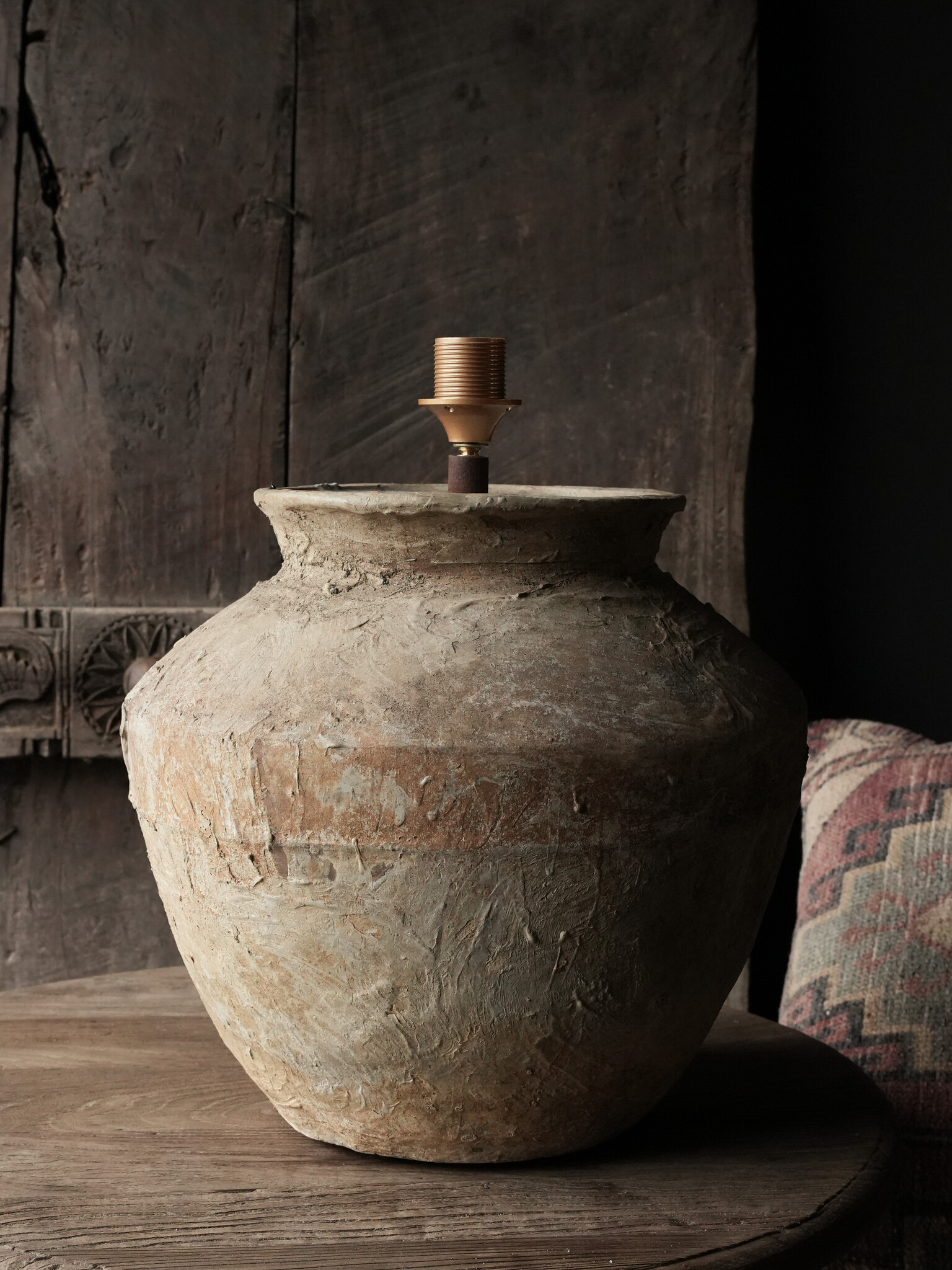 Wabi Sabi imperfecte Kruiklamp van oude Authentieke Waterpot-7