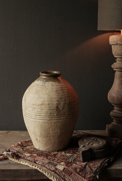 Uniek antiek aardewerk kruikje