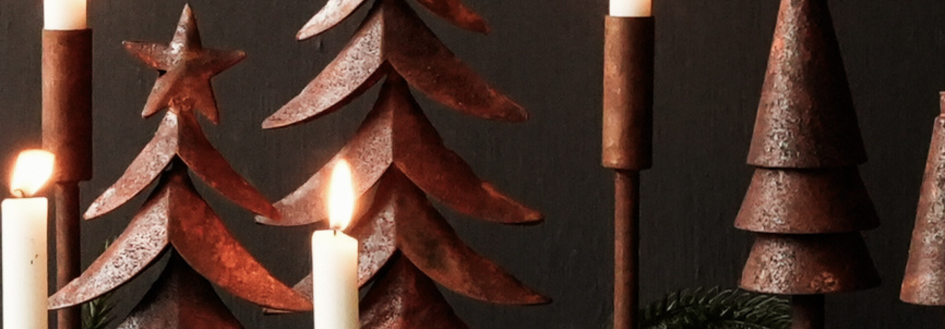 Set van twee Roest ijzeren kerstboompje