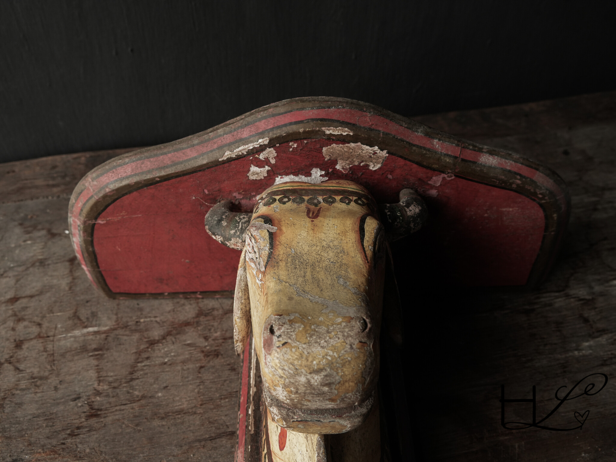 Authentischer hölzerner Nandi, heilige Kuh-4