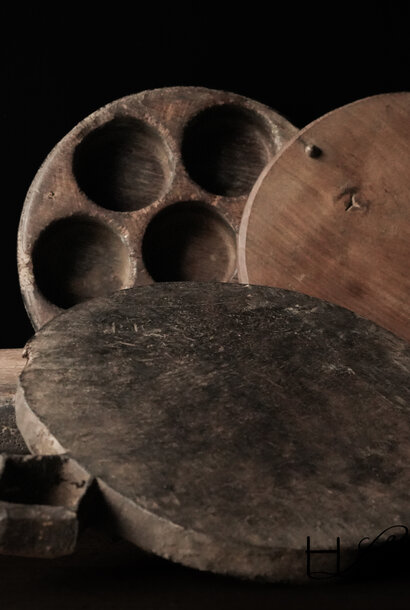 Houten Oude spice box met deksel