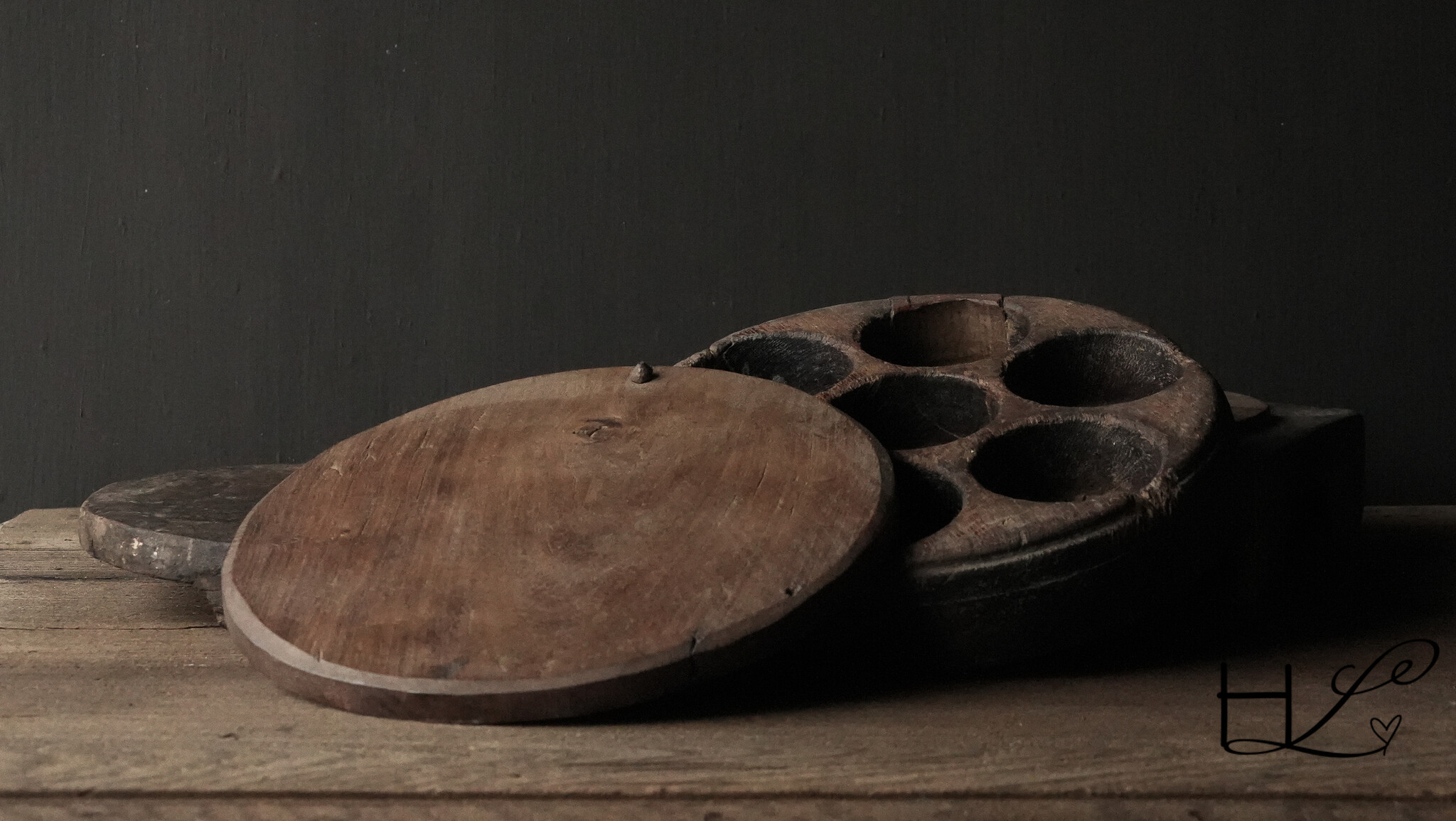 Alte Gewürzdose aus Holz mit Deckel-3
