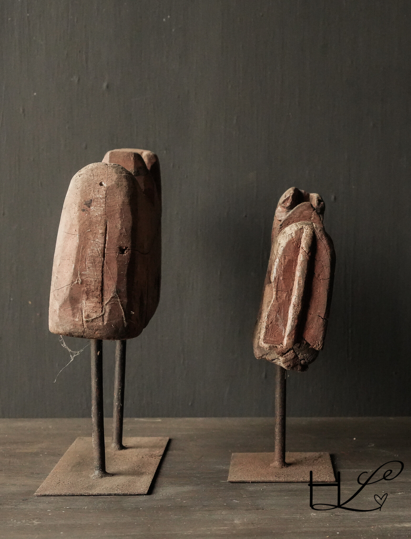 heilige Kuh Nandi aus Indien auf eisernen Füßen-9