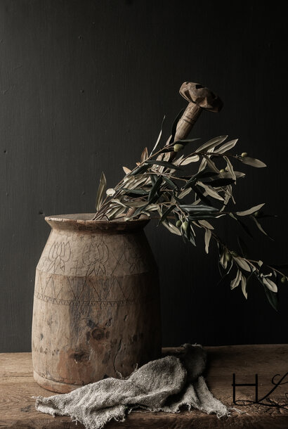 Oud houten nepalese wabi sabi kruik