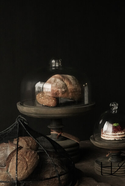 Bell jars Aura Peeperkorn