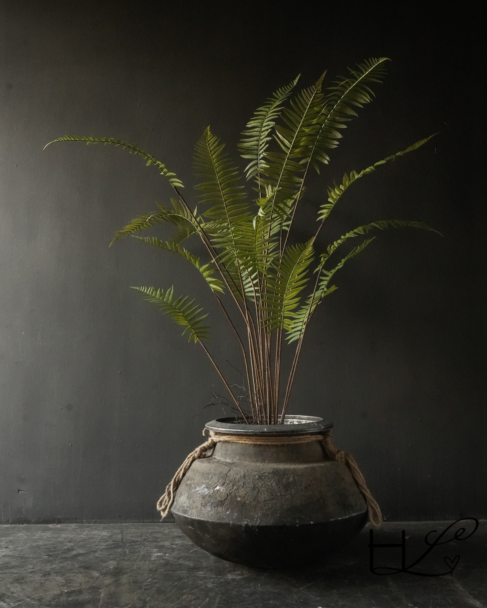 Unique find antique iron cooking pot-7