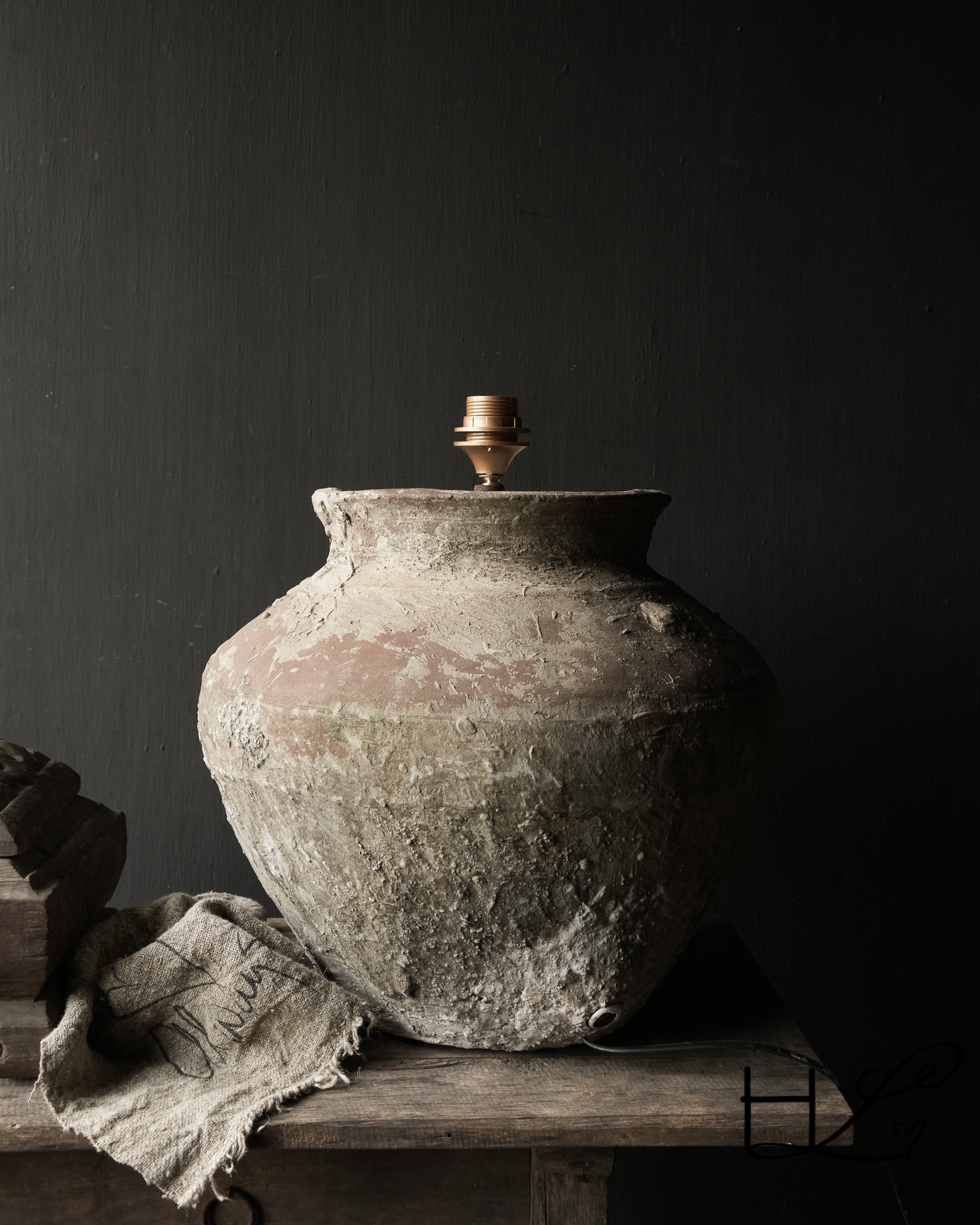 Kruiklamp van oude Authentieke Waterpot-3