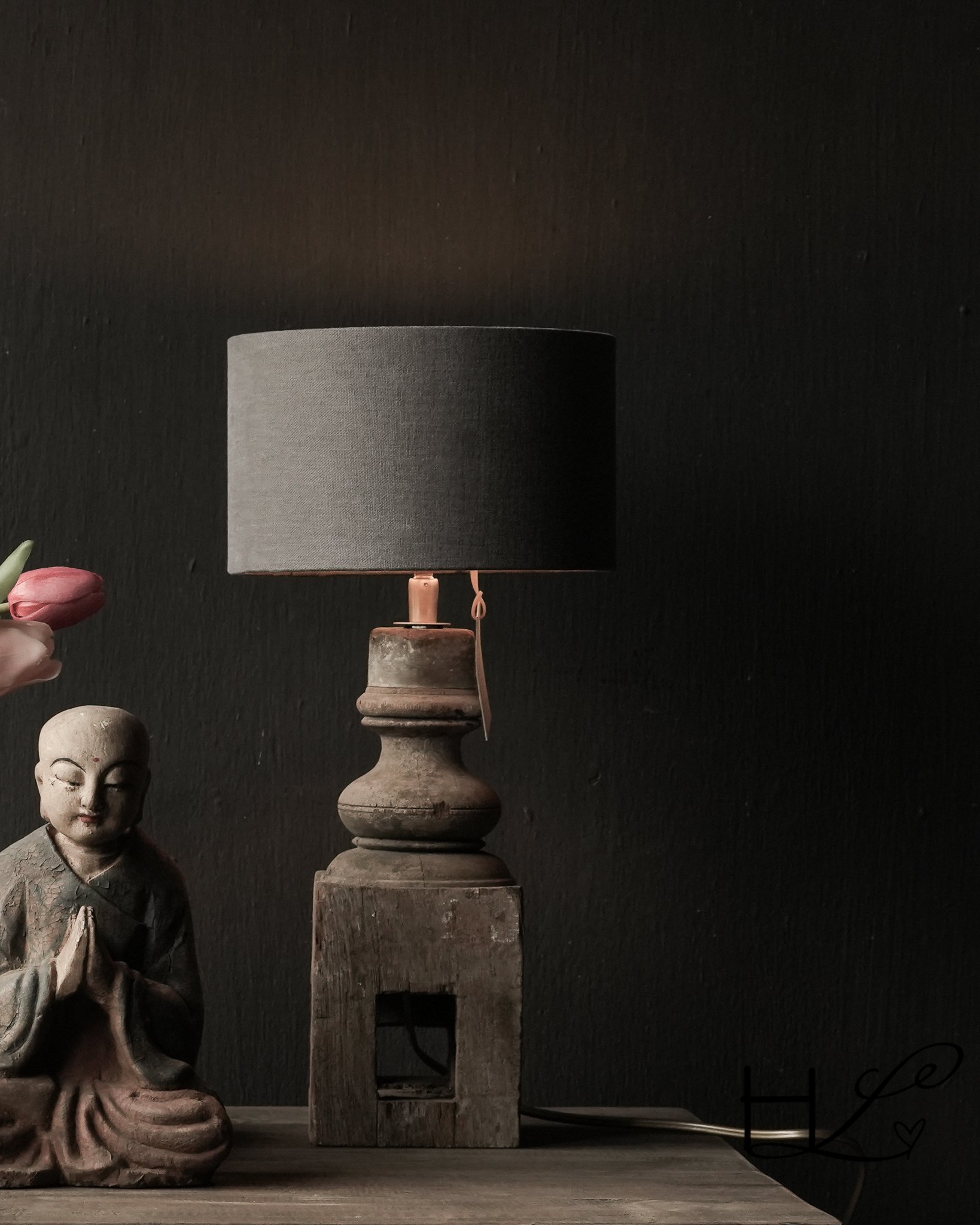 Süße kleine Balusterlampe aus Holz-1