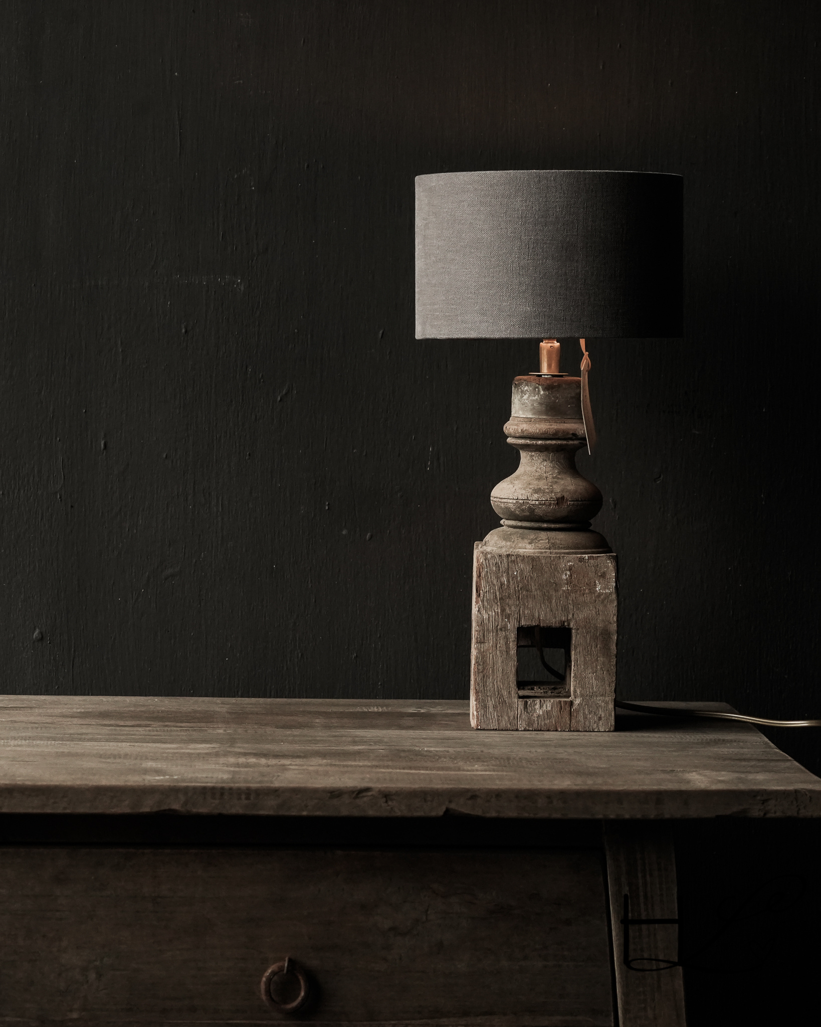 Süße kleine Balusterlampe aus Holz-2