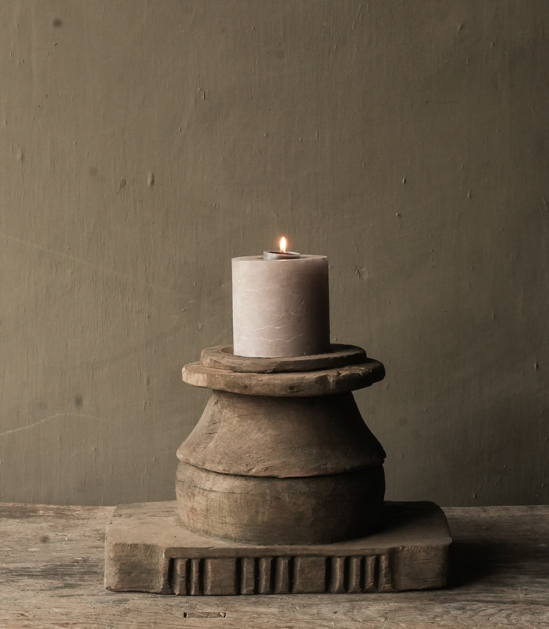 Alter authentischer Holzkerzenständer-2