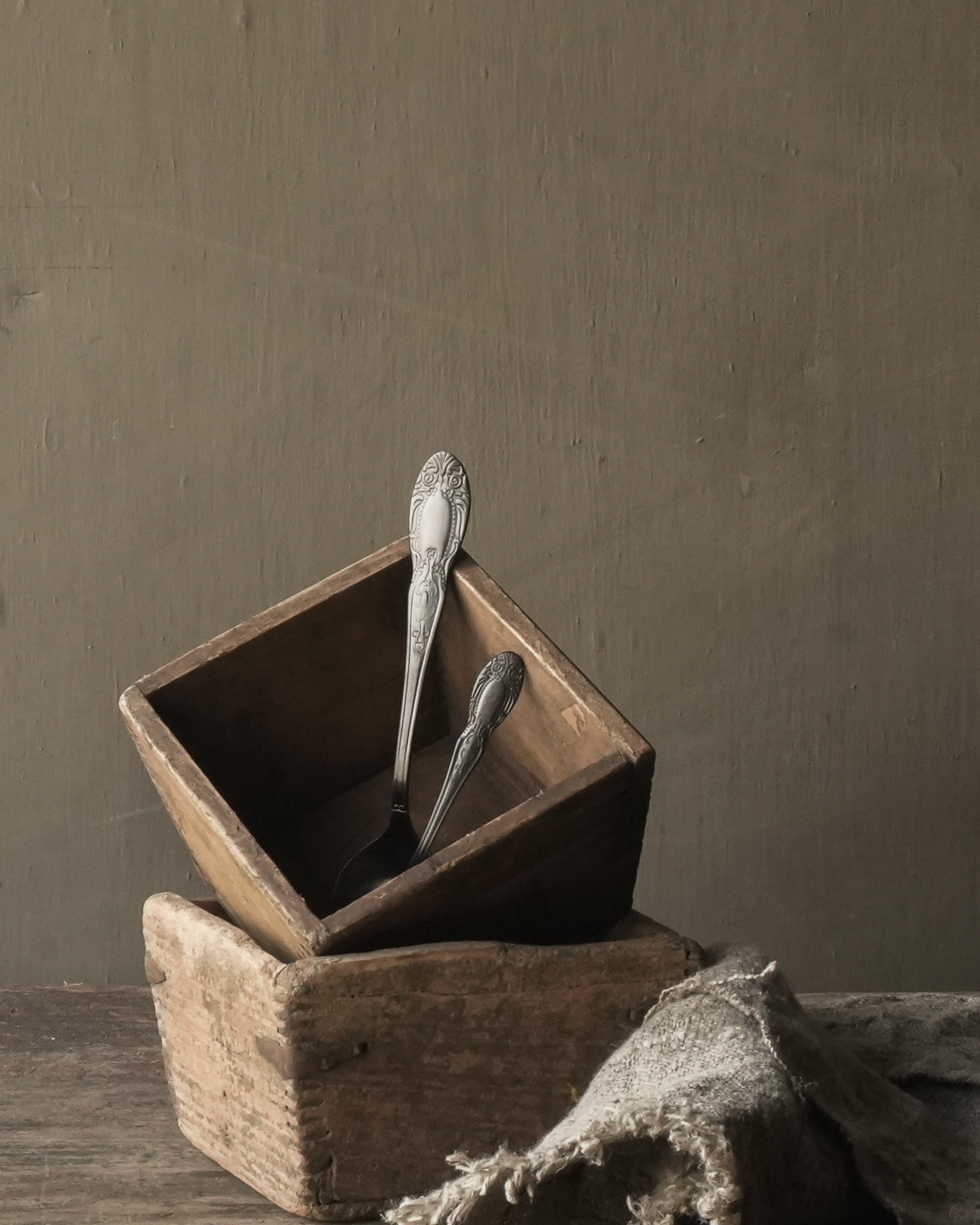 Uniek Antiek oud houten bakje-1