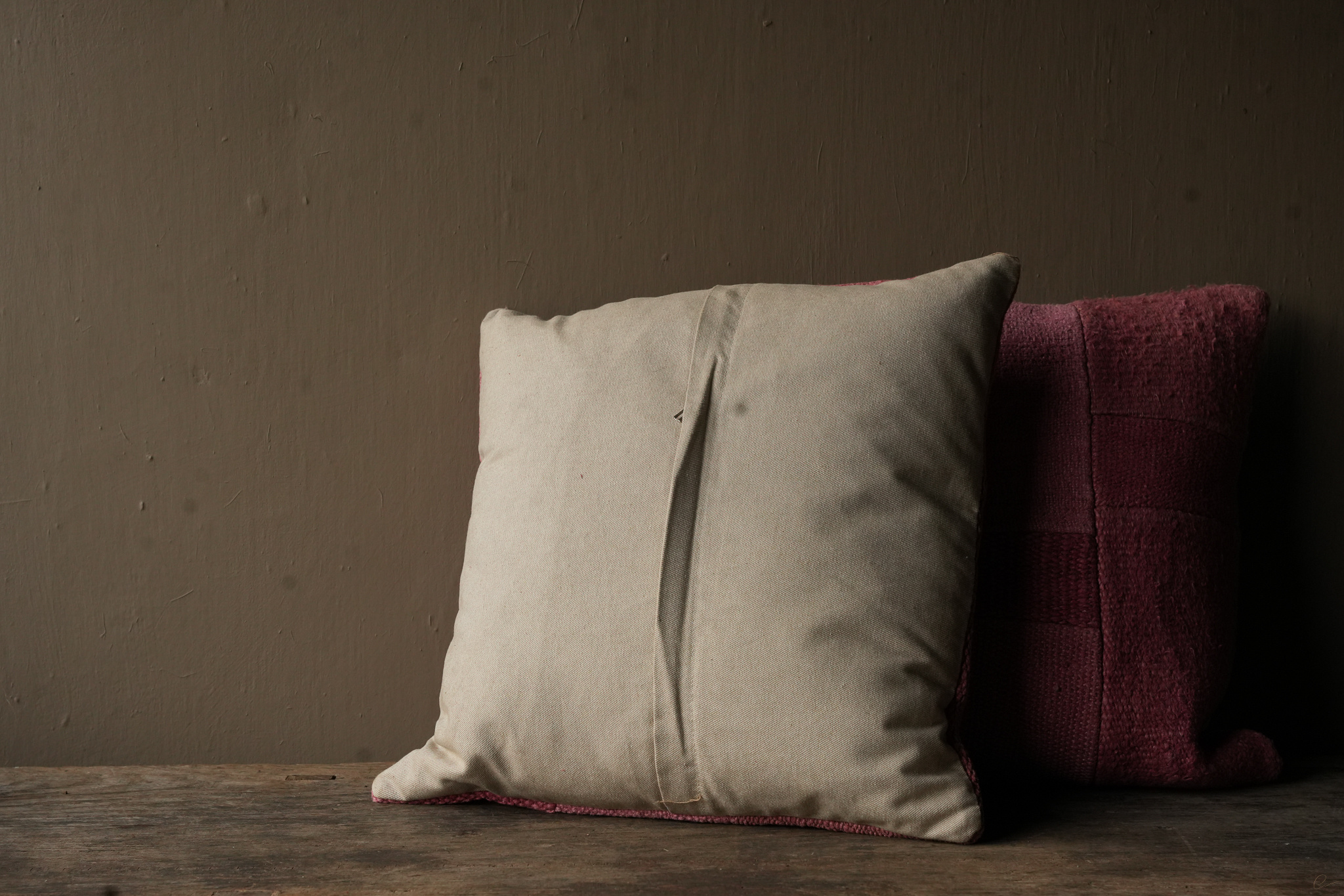 Wunderschönes, einzigartiges, leuchtend rosa Patchwork-Kissen aus altem Teppich-5