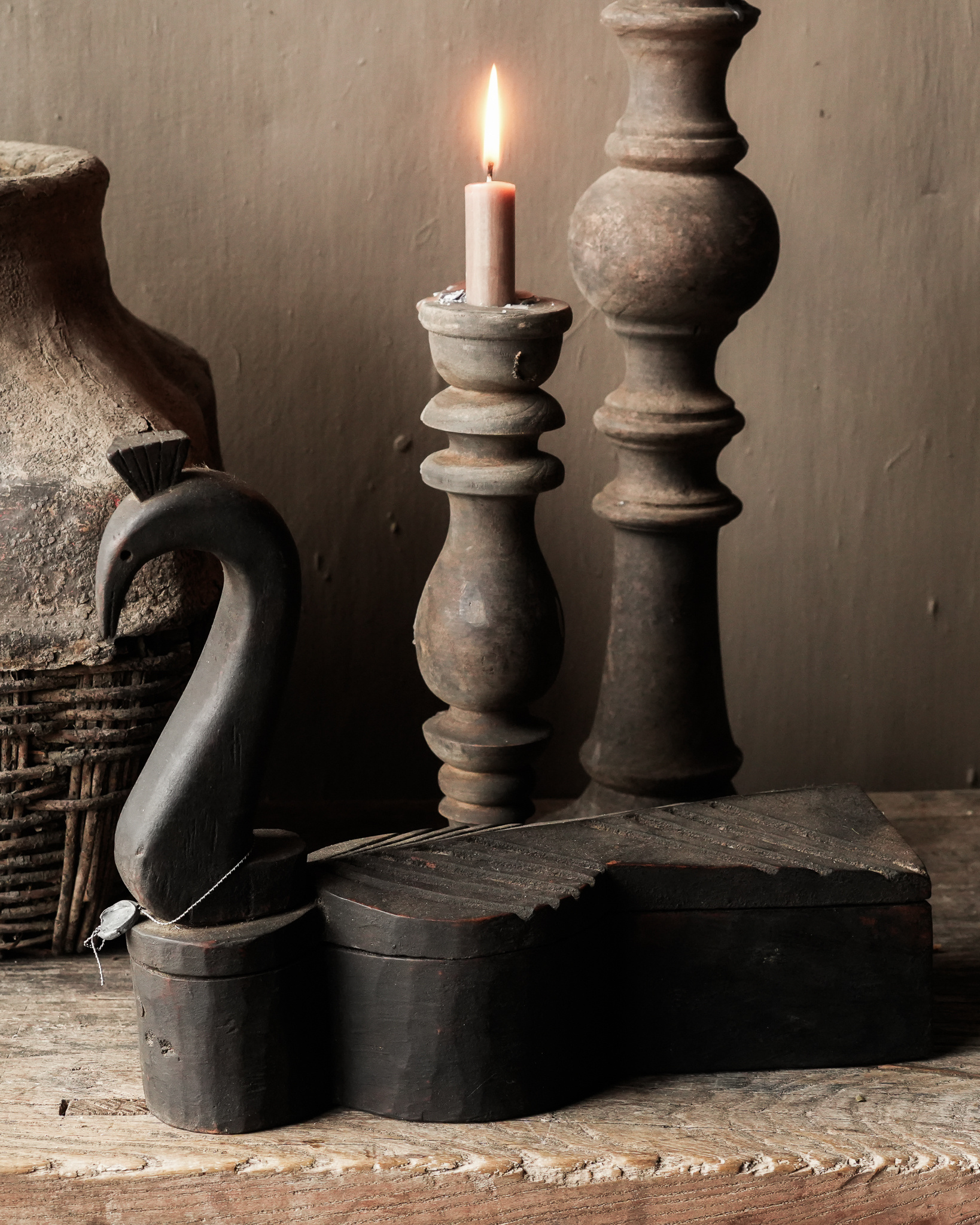 Old Nepalese wooden spice box Duck HOFFZ-7