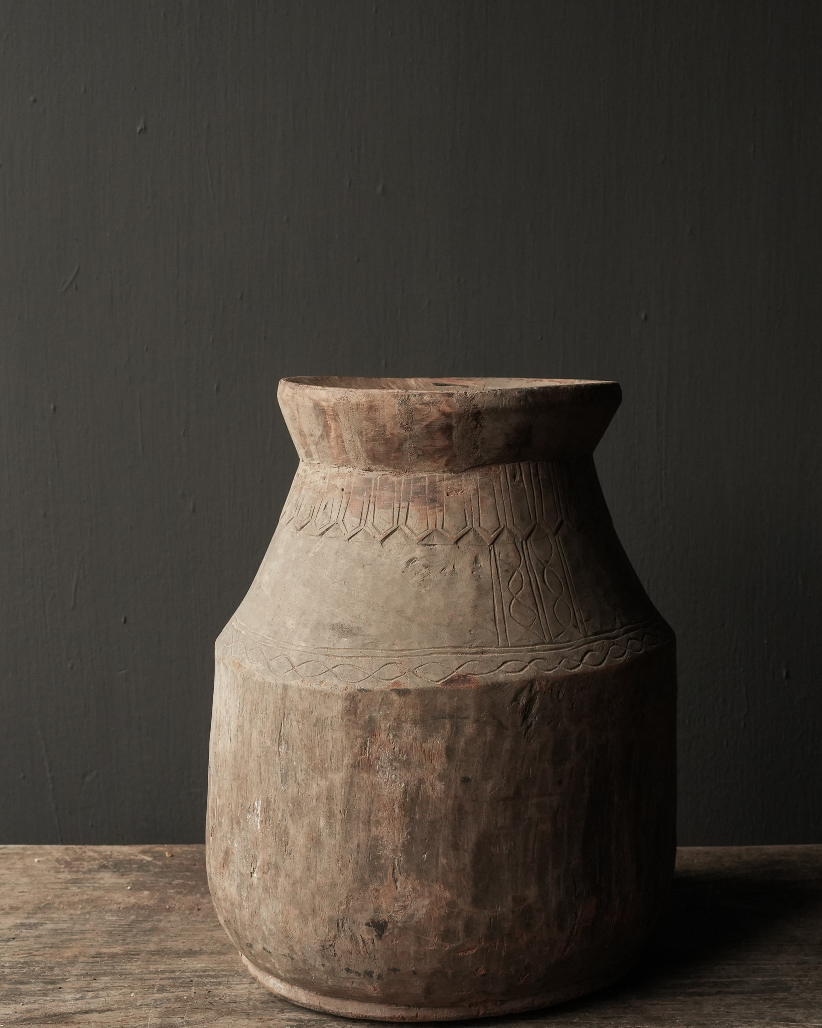 Old wooden Nepalese wabi sabi jar-3
