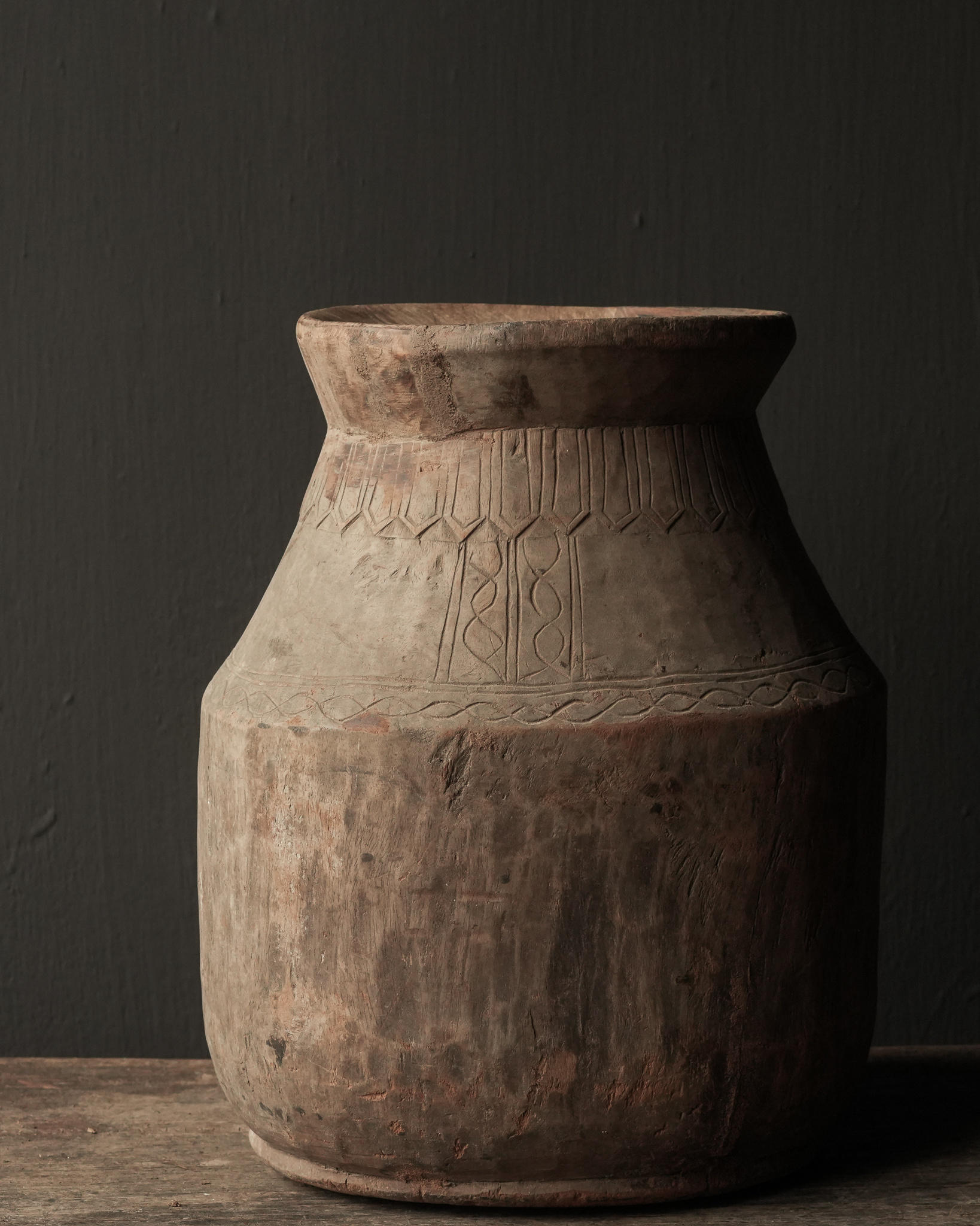 Old wooden Nepalese wabi sabi jar-4