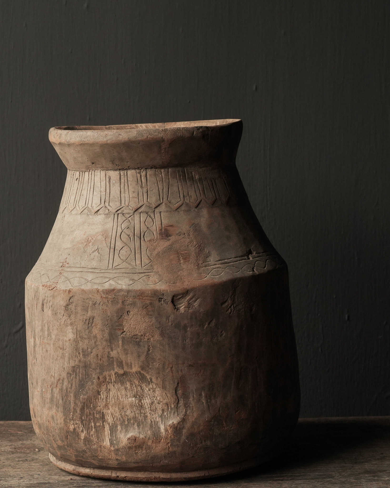 Old wooden Nepalese wabi sabi jar-5
