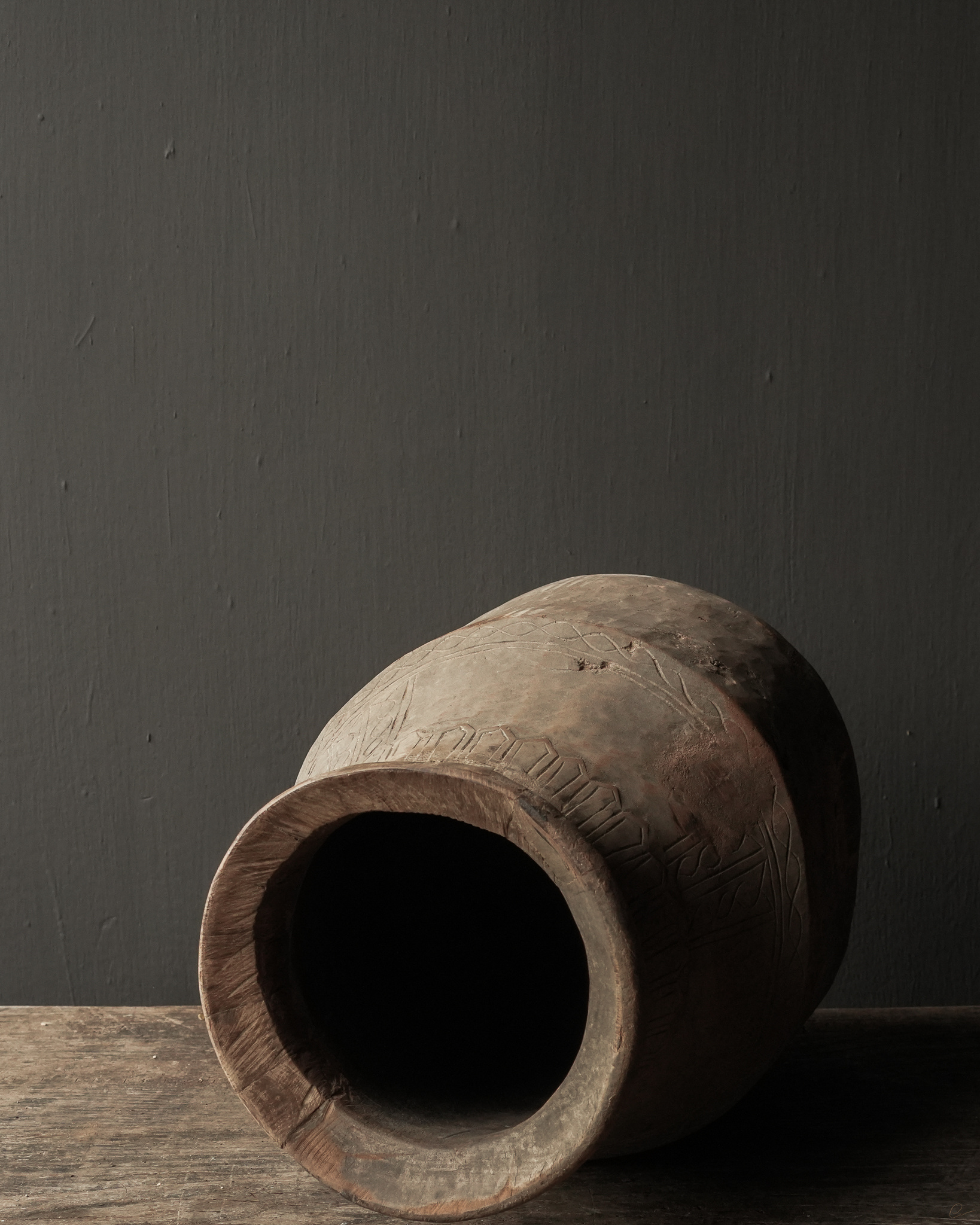 Old wooden Nepalese wabi sabi jar-8