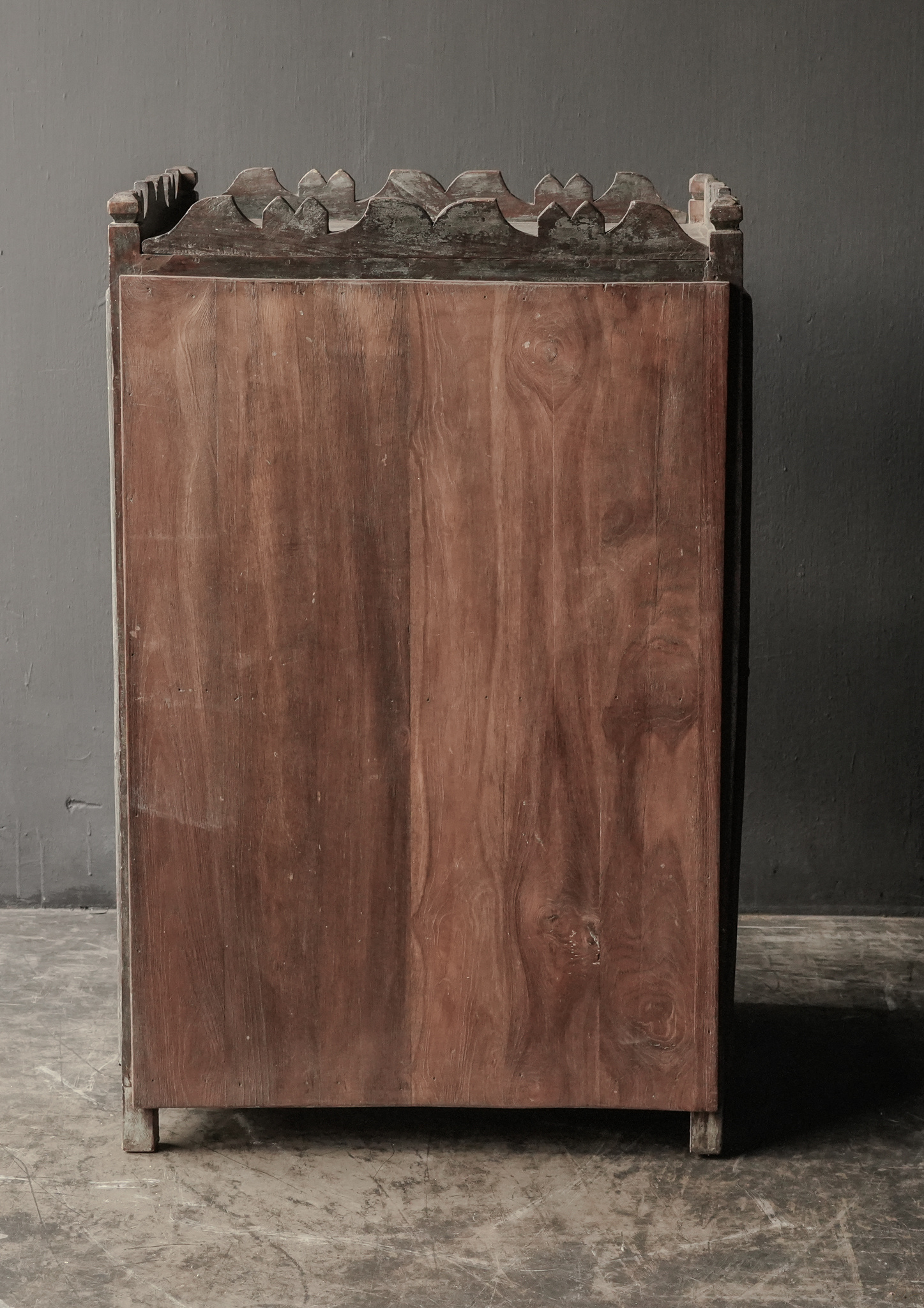 Uniek Indisch antiek houten gezandstraald Vitrine kastje-6