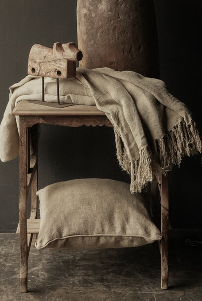 Antiker Beistelltisch / Weintisch aus Holz