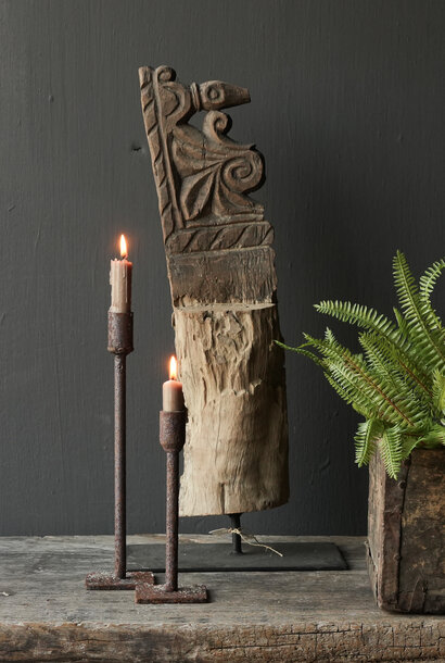 Oud Uniek houten ornament op ijzeren voet