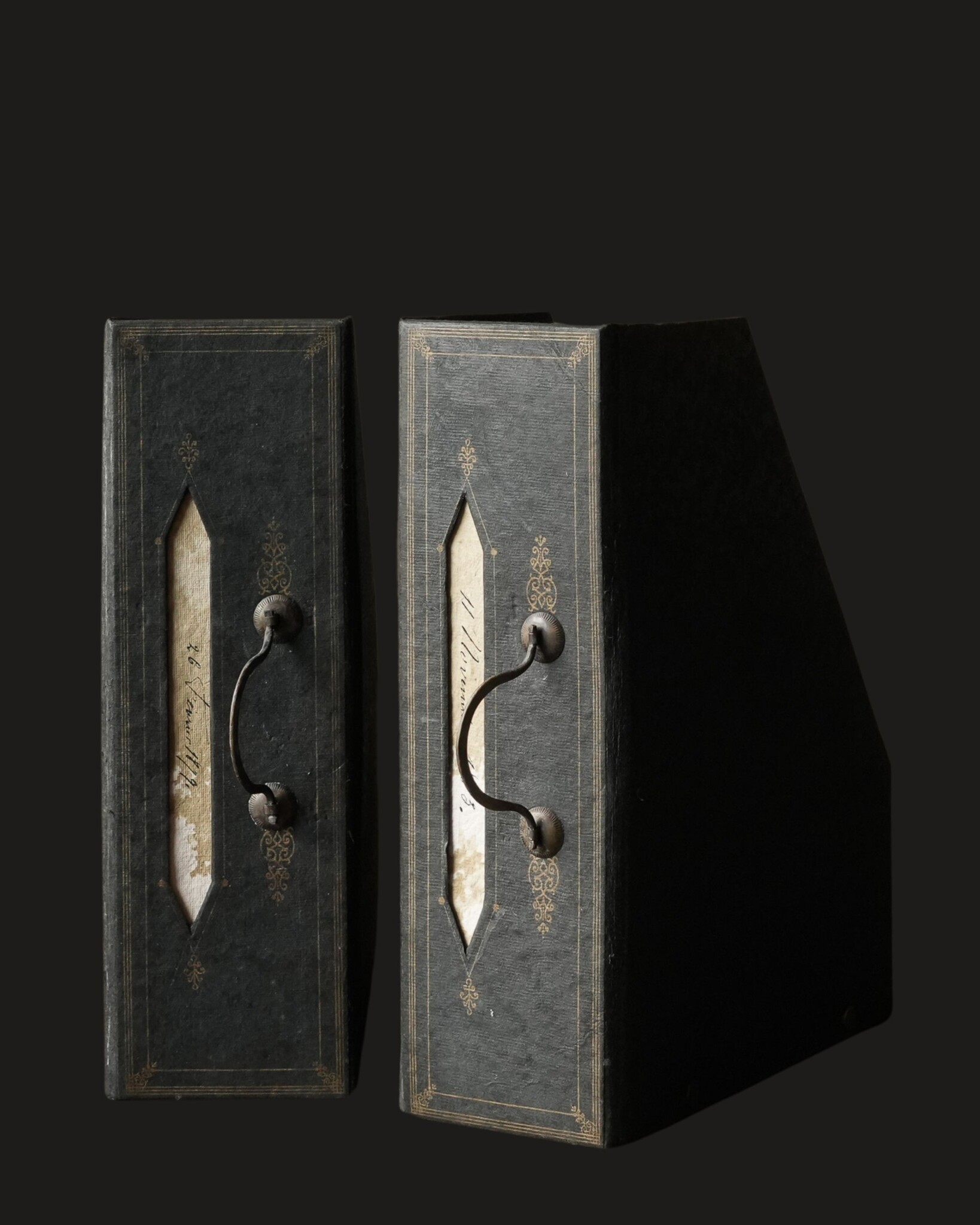 Prachtig mat antiek zwart tijdschriften houder met hand greep-5