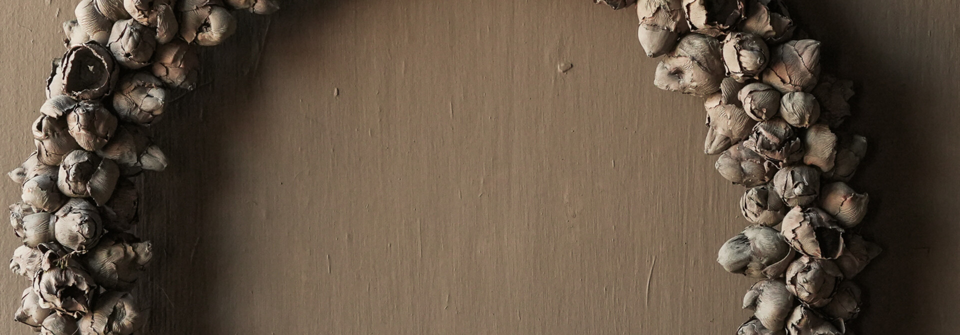 Kokosfruchtkranz Grau