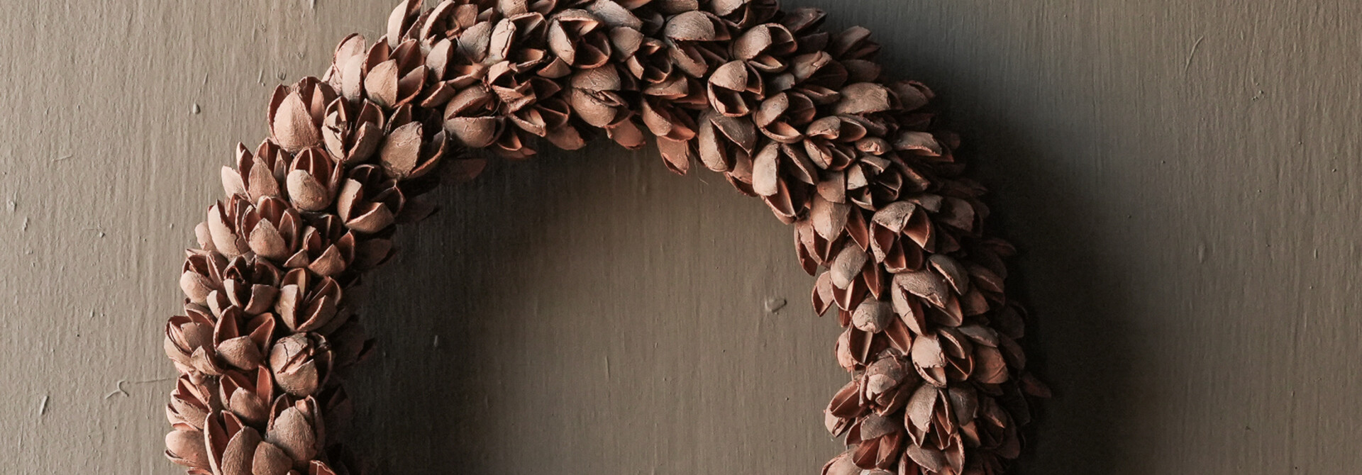 Bakuli (Beechnuts) wreath terra