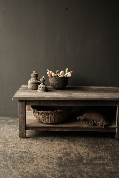 Couchtisch aus altem gebrauchten Holz, hergestellt in Indien, 120 cm