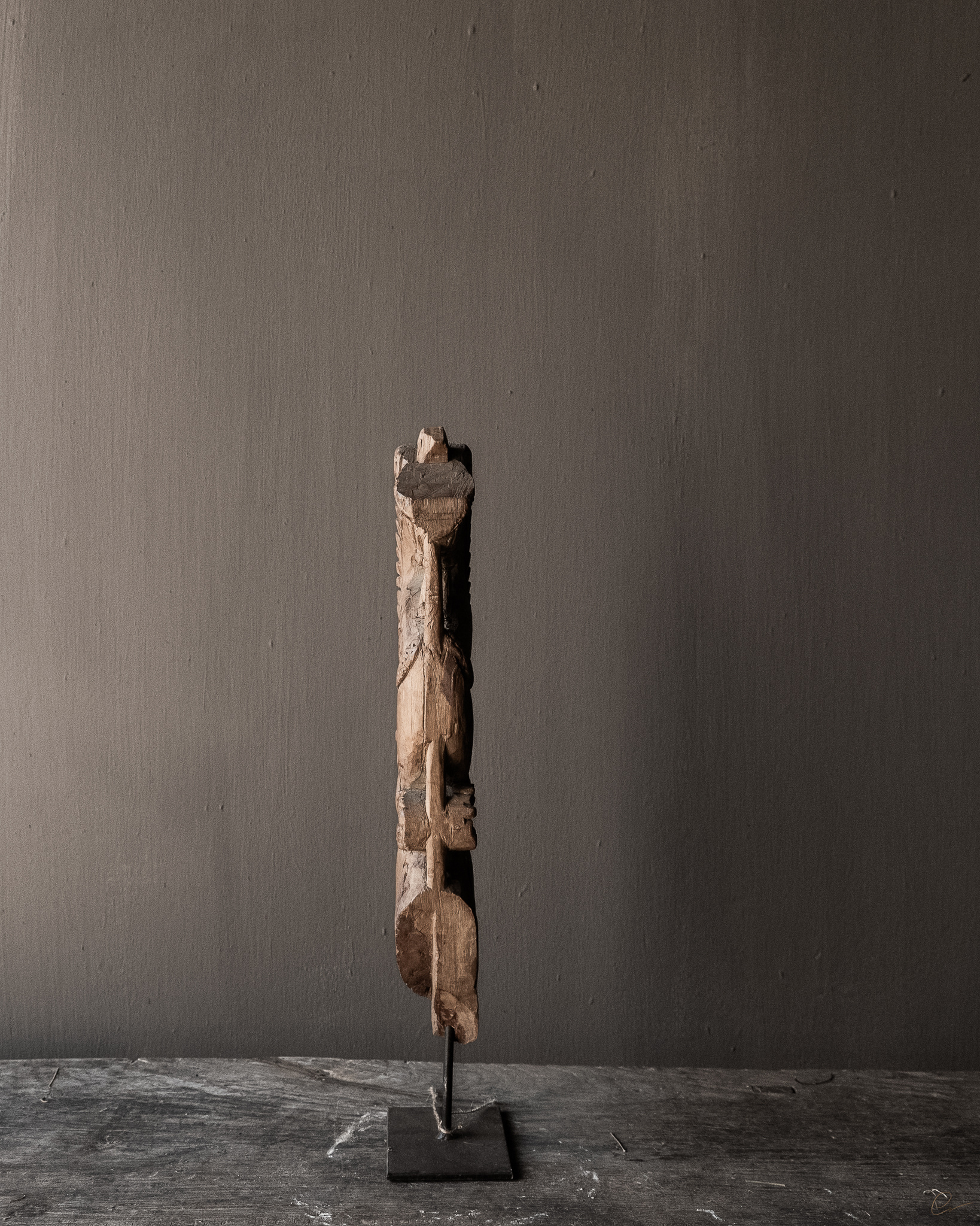 Oud Uniek houten ornament op ijzeren voet-4