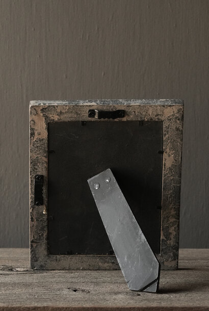 brauner Bilderrahmen aus Holz