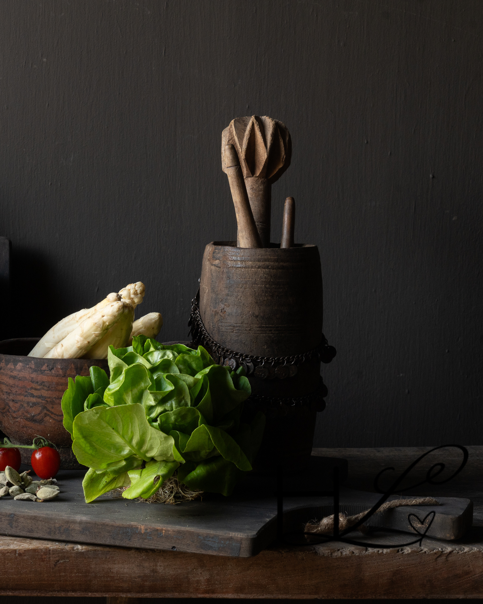Originele Oude houten Nepalese Kruik /Pot met ketting-1