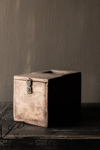 Uniek Antiek houten geldkistje