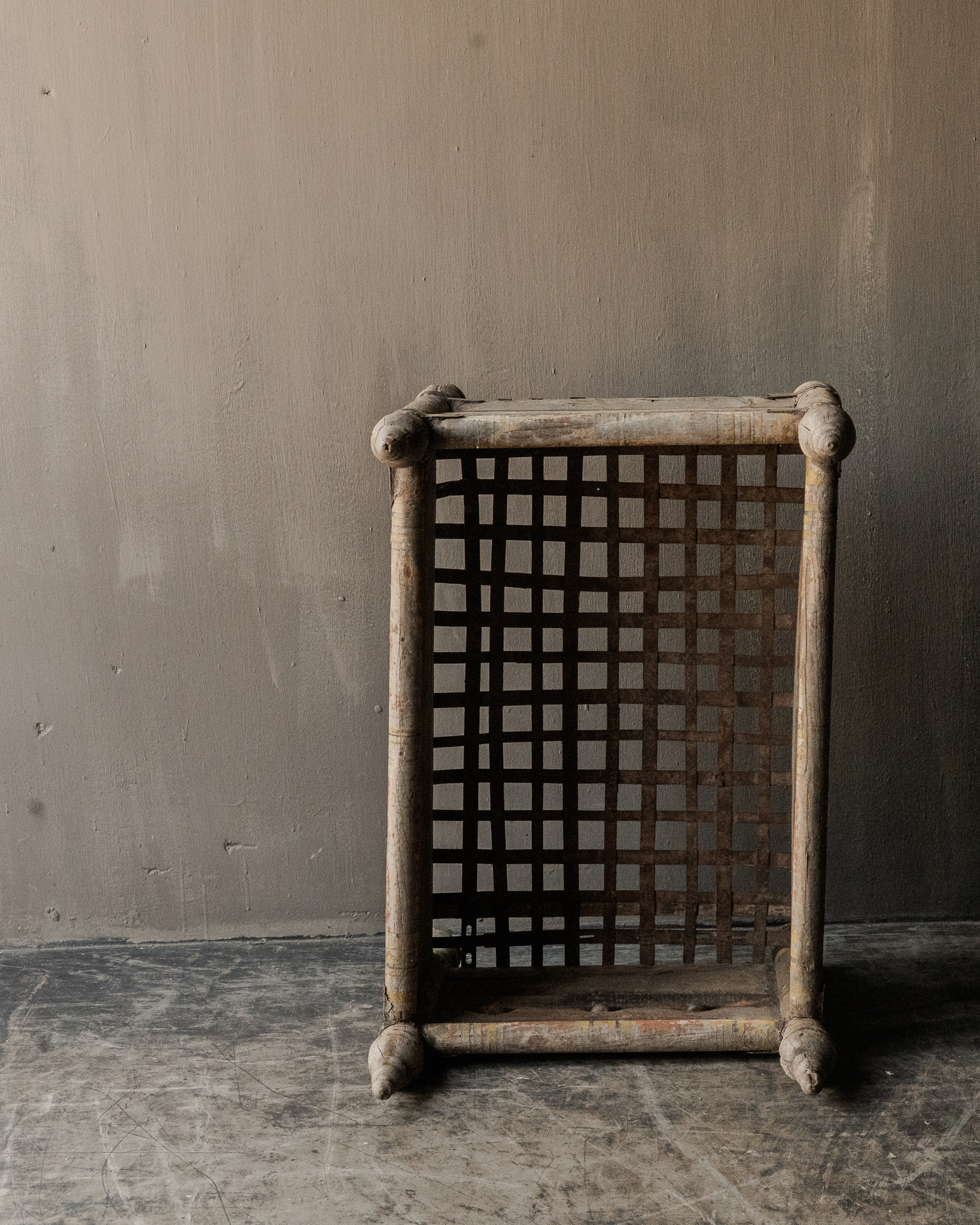 Antiek houten kinder ledikantje India-5