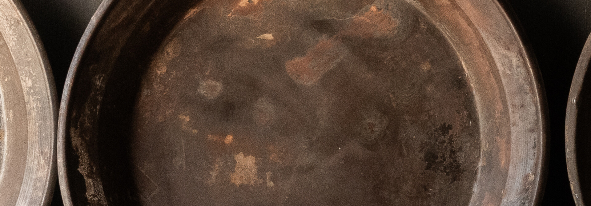 Alte eiserne Teigschüsseln – Authentisch aus Indien/Nepal