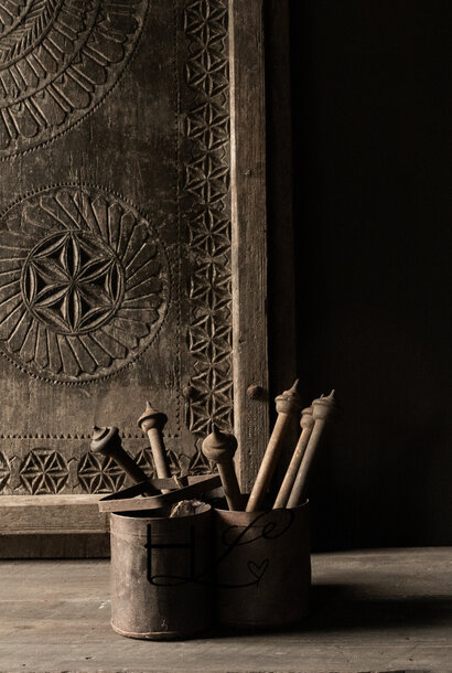 roest bruin Ijzeren bekers 3 aan elkaar met handvat