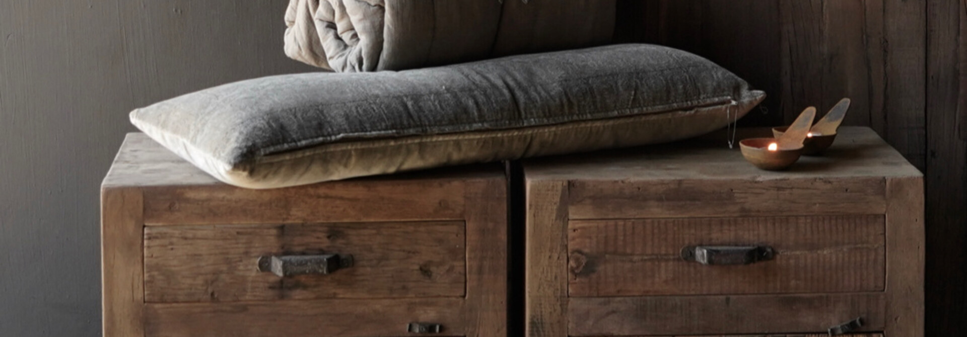 Oud driftwood houten lade kastje