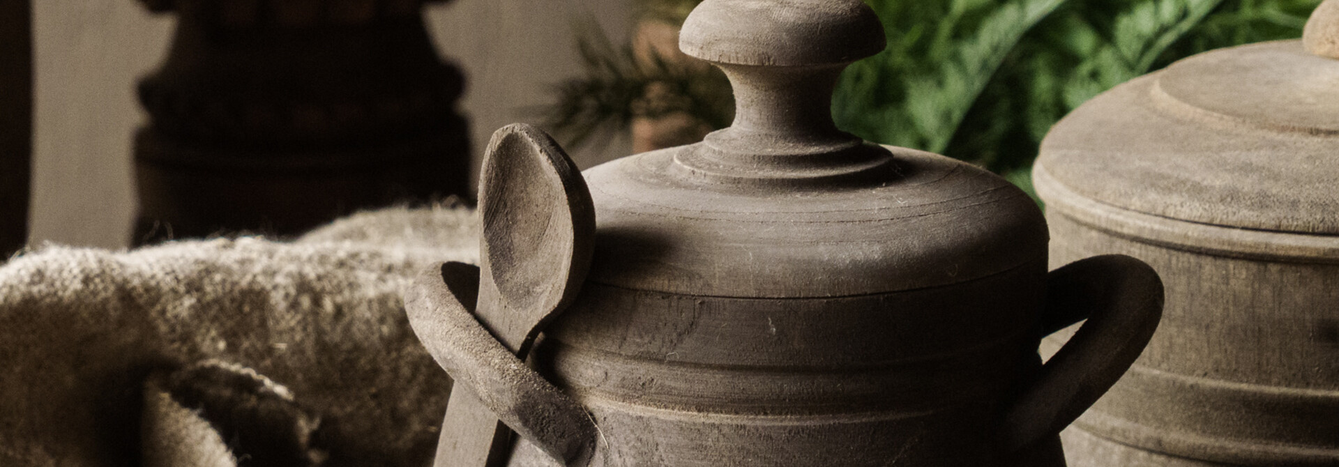 Holztopf mit Löffel Aura Peeperkorn