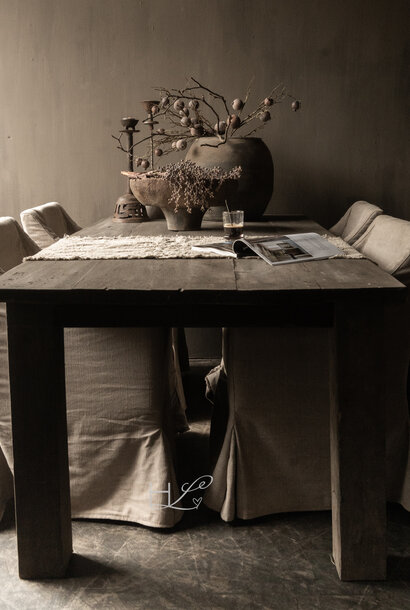 Stabiler alter hölzerner alter Bauernhof-Esstisch Aura Peeperkorn