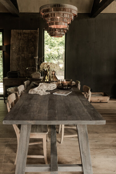 Stoer oud houten eetkamer eetkamer tafel