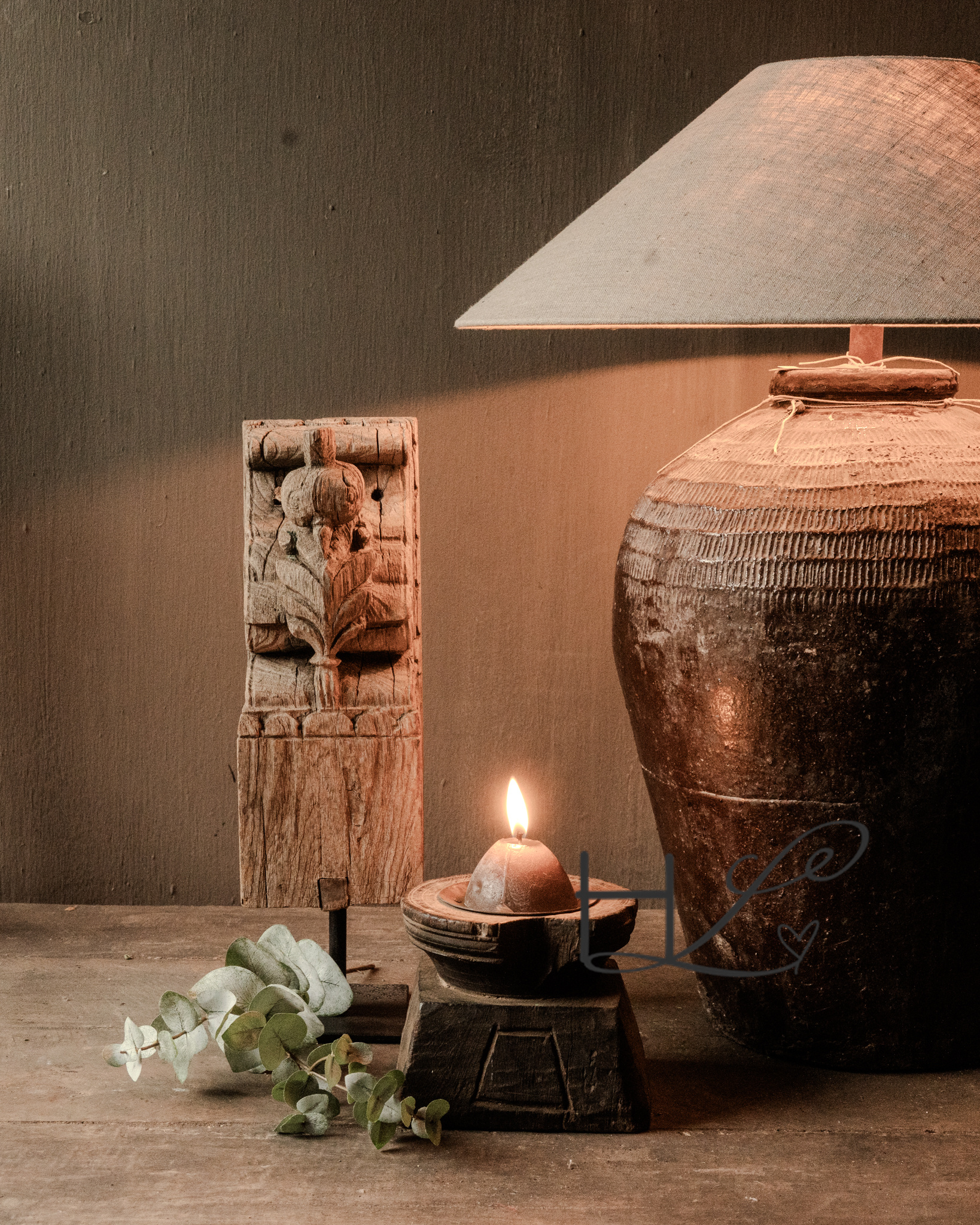 authentieke houten ornament op ijzeren voet-5