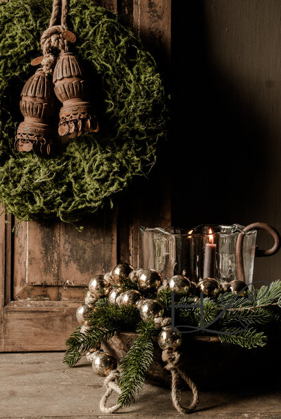 Glazen guirlande met kerstballen – aged shiny silver