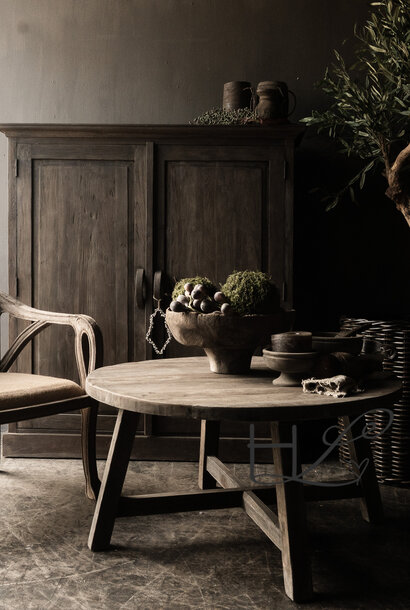 runder Couchtisch aus altem Gebrauchtholz