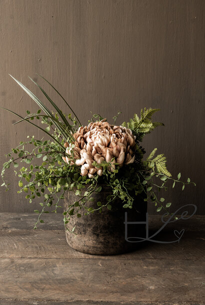 Blumenstrauß aus künstlichen Blumen