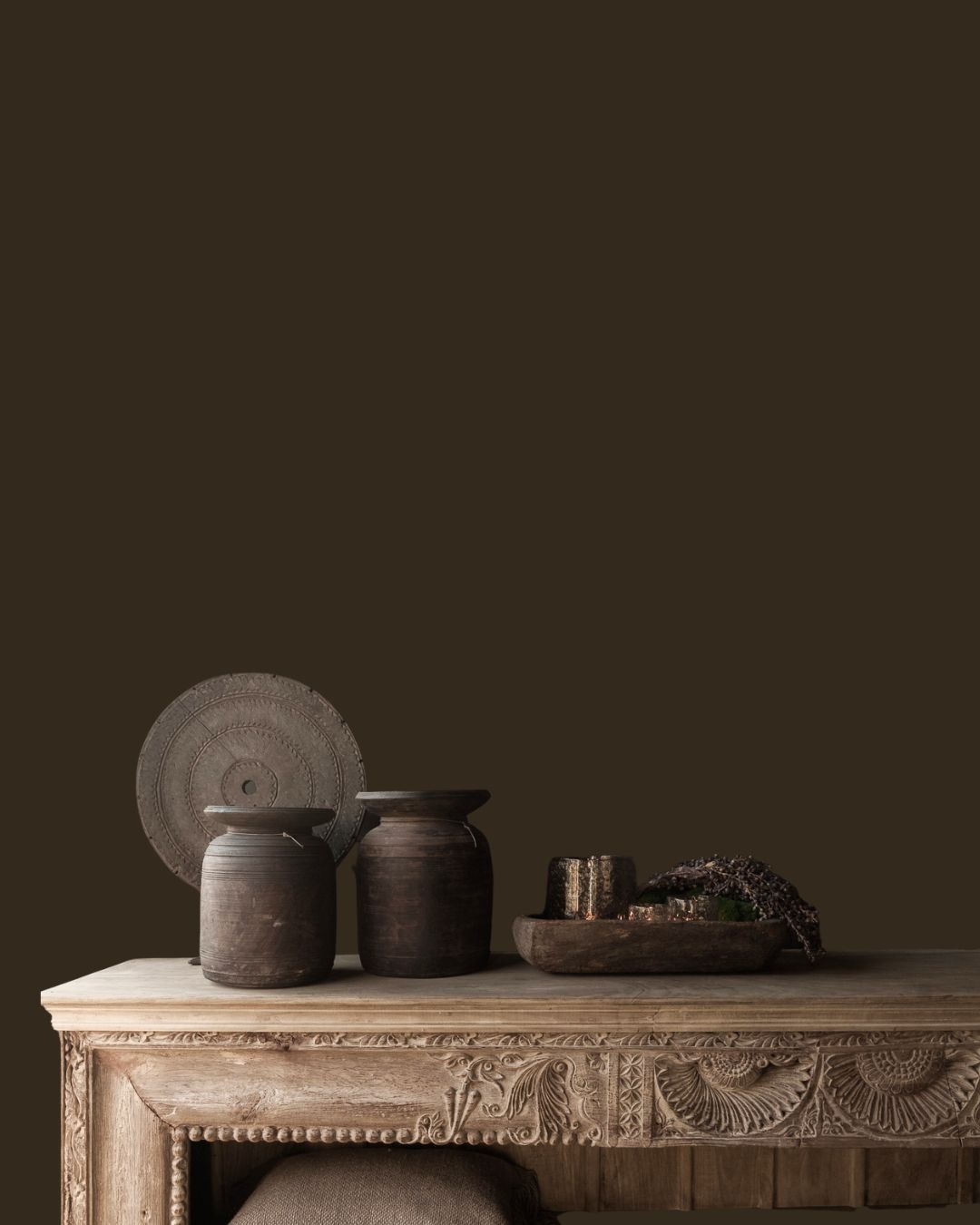 open vakken dressoir met houtsijwerk-4