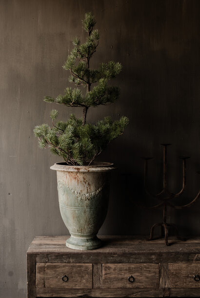 Metal flower pot/vase on foot