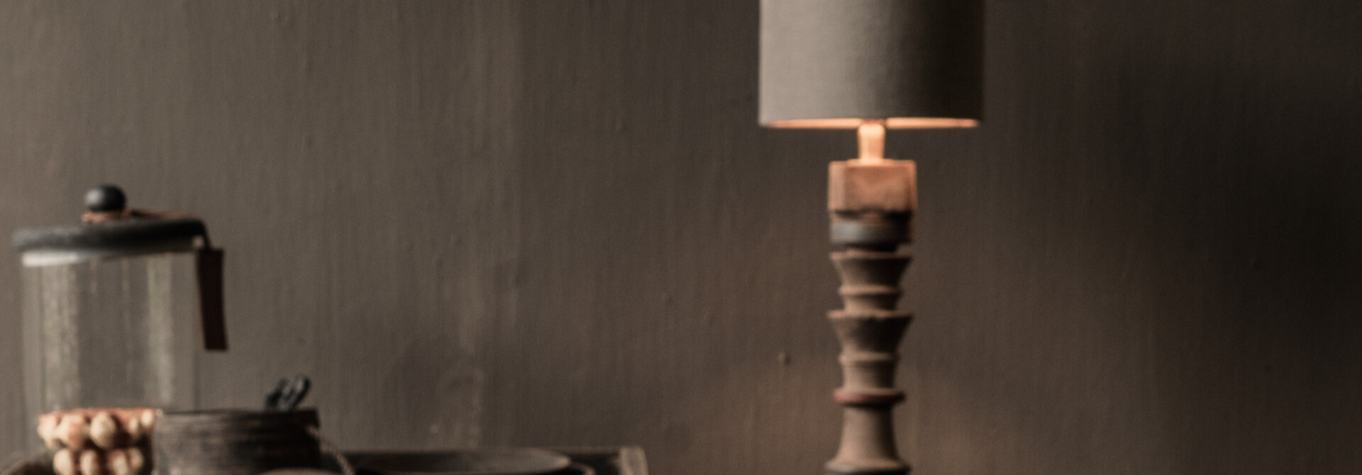 Schattig houten gekleurd balusterlampje