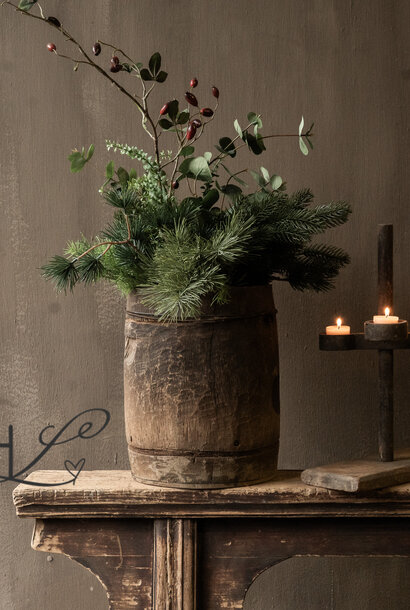 Nepalesischer alter Holztopf