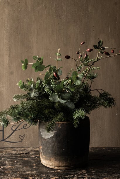 Nepalesischer alter Holztopf