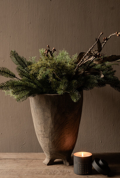 Imperfecte houten pot op pootjes uit een stuk hout handgemaakt